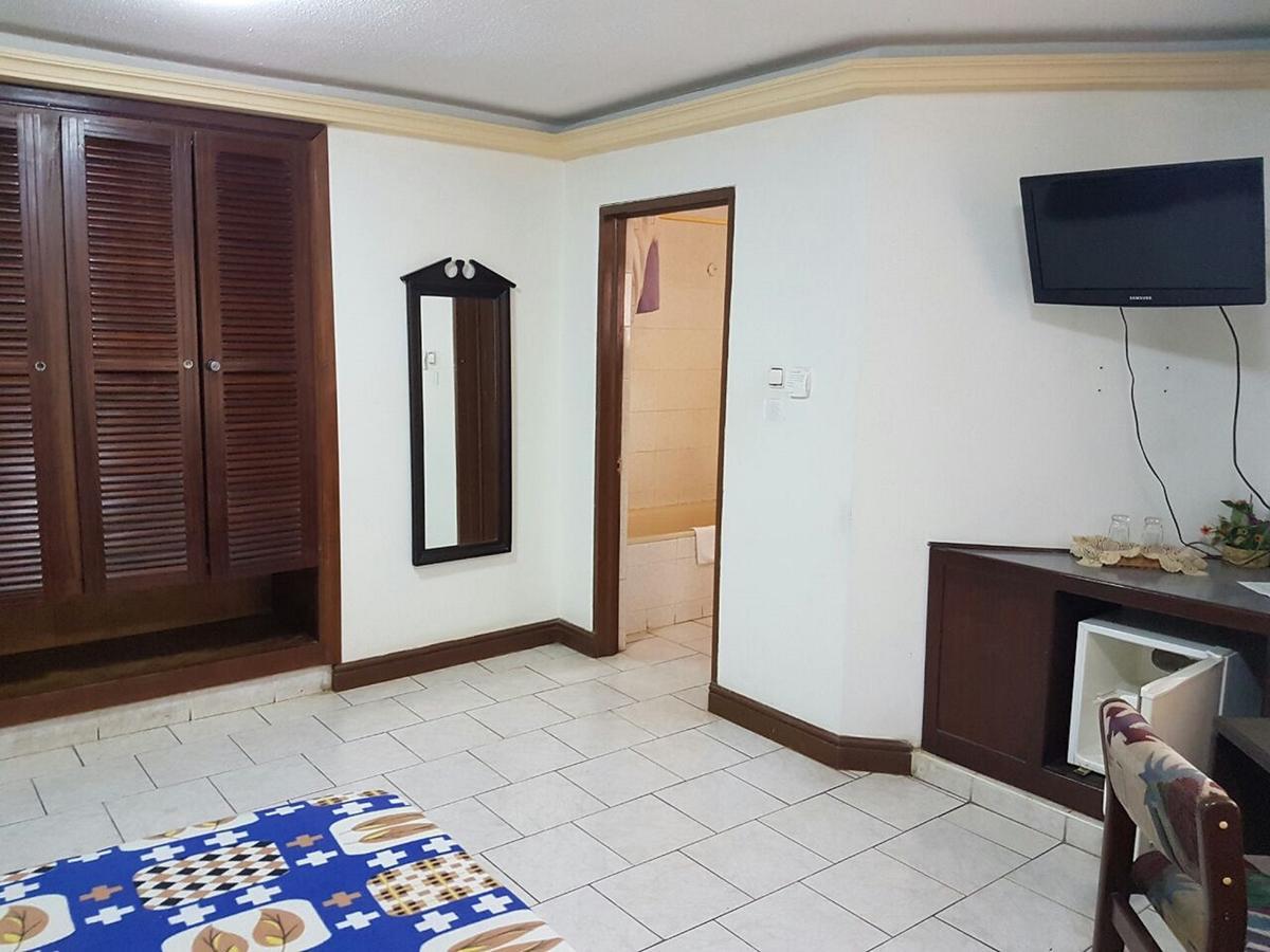 Royal Basin Resort Kumasi Ngoại thất bức ảnh